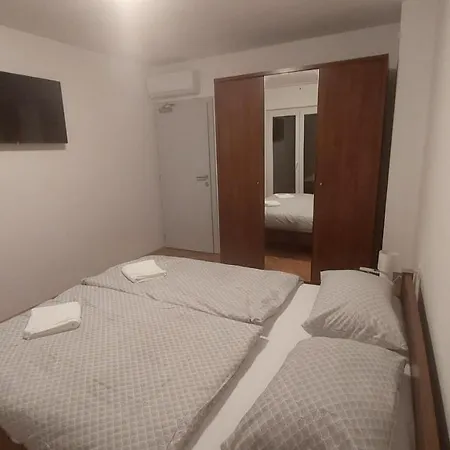 Sobe Vasilic 4* Jurandvor